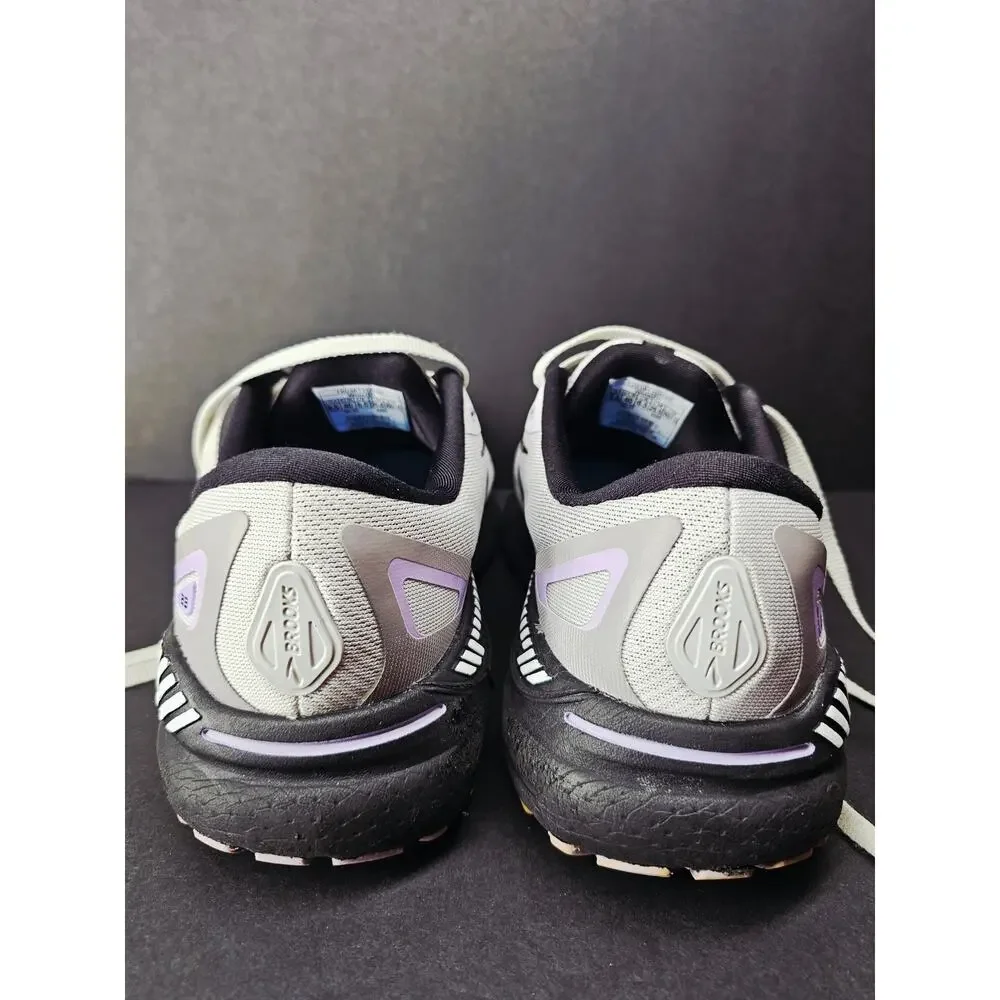 Brooks Women 8.5 Comfy footwear